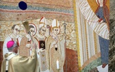 Abp Skworc błogosławi wizerunek Niepokalanej Jutrzenki Wolności w Katowicach
