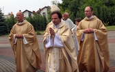 Abp Skworc błogosławi wizerunek Niepokalanej Jutrzenki Wolności w Katowicach