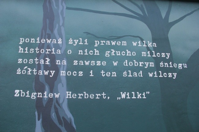 Mural z wizerunkami żołnierzy niezłomnych