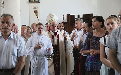 Kościół Miłosierdzia Bożego w Kraśniku konsekrował abp Stanisław Budzik.