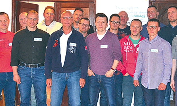 Na warsztatach ojcowie w męskim gronie mogli rozmawiać o ojcostwie i problemach w relacjach z dziećmi i żonami