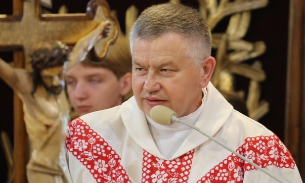 Zgromadzonych na dziękczynnej Eucharystii powitał ks. ka. Tadeusz Pietrzyk
