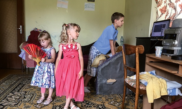 Dzieci dobrze się czują w nowym, chociaż skromnym domu w Czersku.