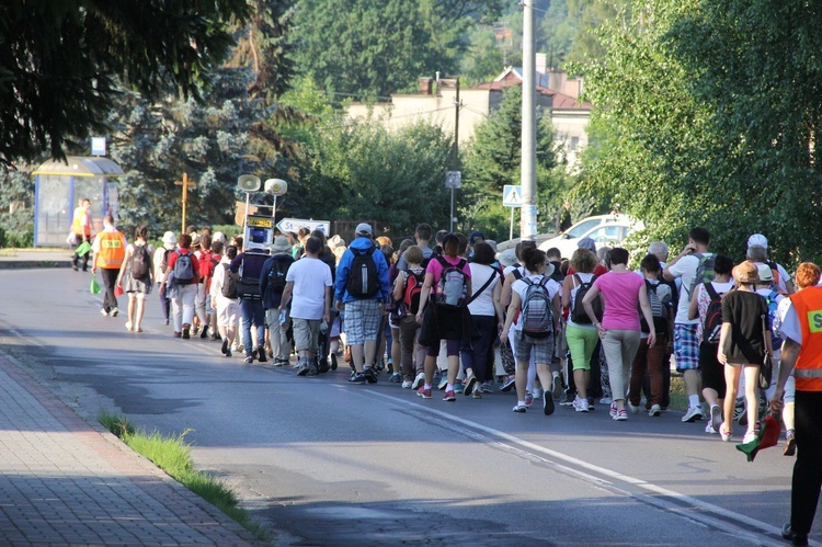 Z Wojnicza do Tuchowskiej Pani