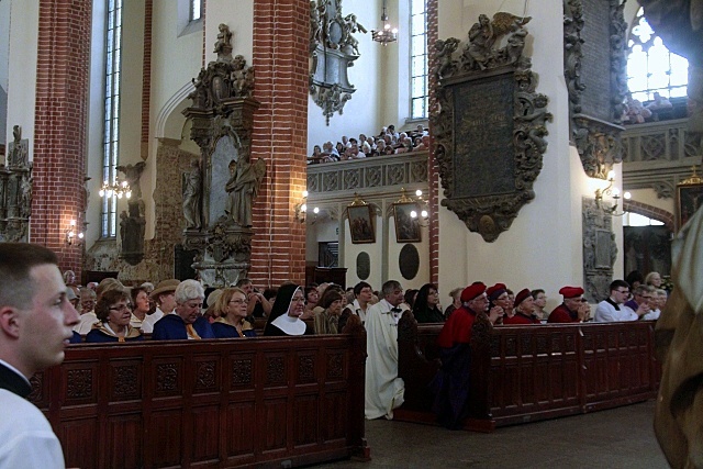 Intronizacja relikwii cudu eucharystycznego