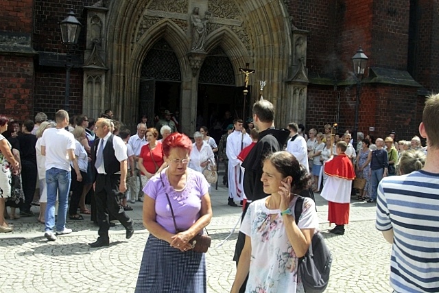 Intronizacja relikwii cudu eucharystycznego