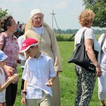 Odsłonięcie głazu bp. Wacława Leszczyńskiego