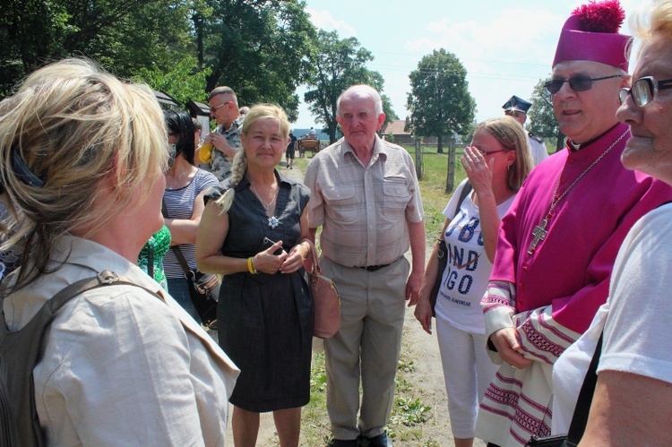 Odsłonięcie głazu bp. Wacława Leszczyńskiego