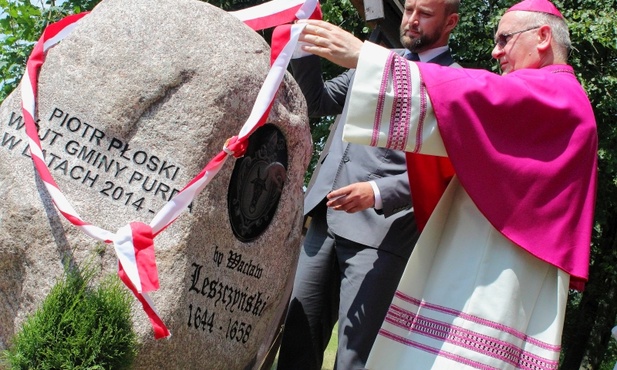 Głaz dla bp. Leszczyńskiego