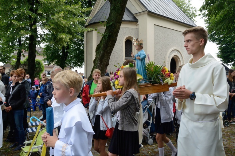 Pielgrzymka dzieci u św. Anny