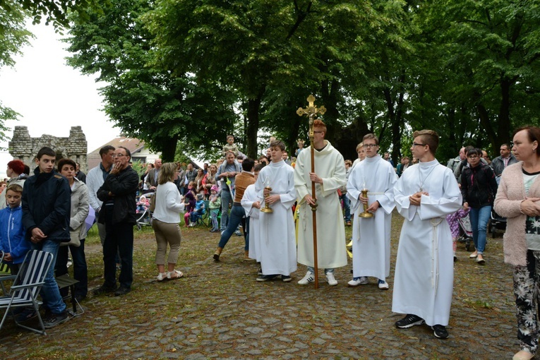 Pielgrzymka dzieci u św. Anny