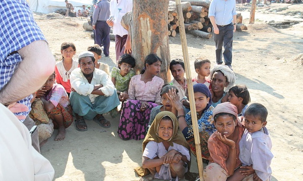 Birma: Protesty przeciwko mniejszości Rohingya