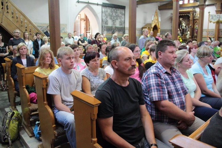 Kaszubscy pątnicy w swarzewskim sanktuarium