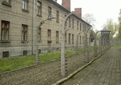 Auschwitz się nie kończy...