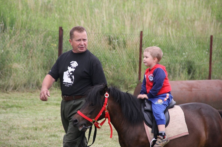 Festyn parafialny w Świniarsku