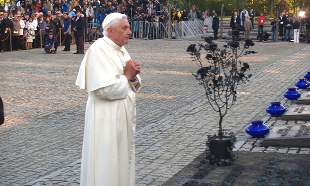 Papieże w Auschwitz