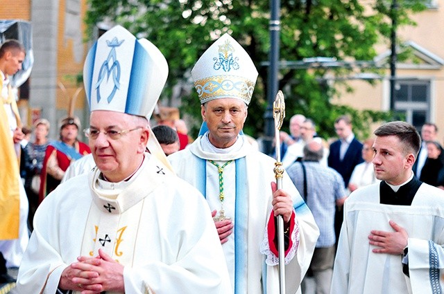 ▼	Mszy św. przewodniczył bp Bronisław Bernacki z Ukrainy.