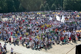 Pielgrzymi z diecezji płockiej pod jasnogórskim szczytem. W tym roku 14 sierpnia  o godz. 9 Mszy św.  na zakończenie pielgrzymki będzie przewodniczył  bp Piotr Libera.  Będzie to również Eucharystia wdzięczności  za nawiedzenie obrazu Matki Bożej Jasnogórskiej  w diecezji płockiej.