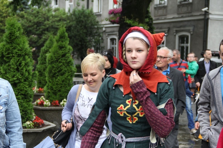 Potyczki, tańce i stragany w Nowym Sączu