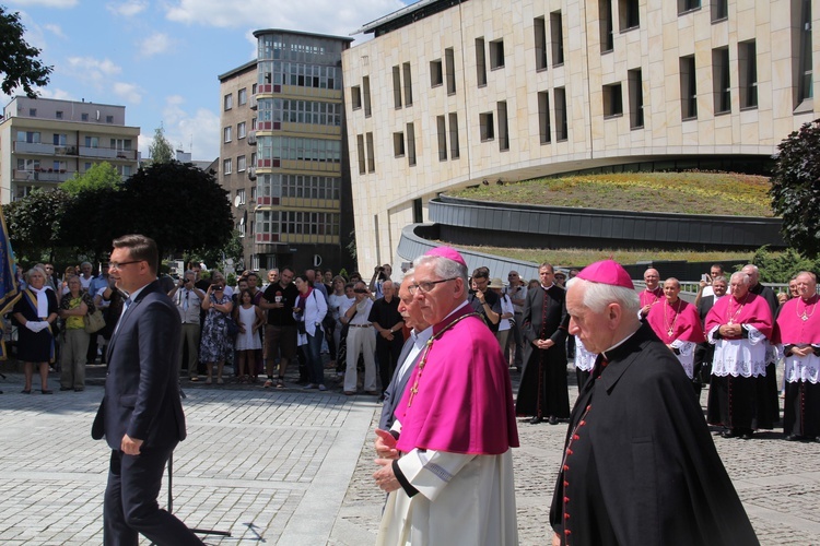 Odsłonięcie pomnika kard. A. Hlonda w Katowicach (cz. I)