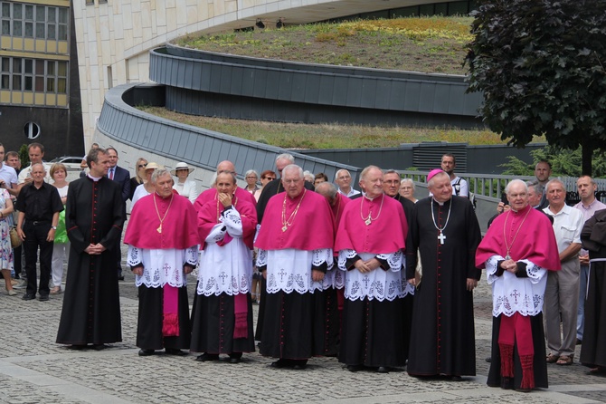 Odsłonięcie pomnika kard. A. Hlonda w Katowicach (cz. I)