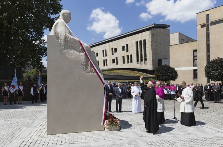 Odsłonięcie pomnika kard. A. Hlonda w obiektywie naszego fotoreportera (cz. II)