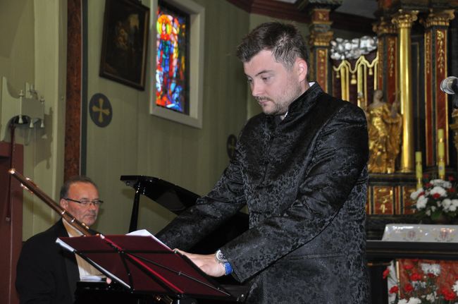 Koncert muzyki sakralnej w kościele w Gloinianach 