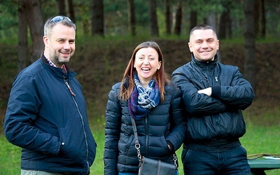 W program zaangażowani byli (od lewej) ks. Piotr Hartkiewicz, Małgorzata Steczkowska i ks. Mariusz Jackowski.