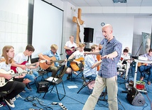 W ćwiczeniach wzięło udział 25 instrumentalistów i wokalistów. 