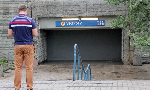 Nieczynne były stacje metra: Stokłosy, Imielin i Ursynów