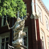 Krakowska figura Matki Bożej Łaskawej