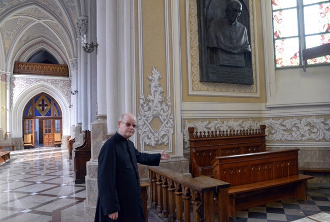 Abp Zimowski zostanie pochowany niszy grobowej, przygotowanej w kaplicy MB Częstochowskiej w radomskiej katedrze