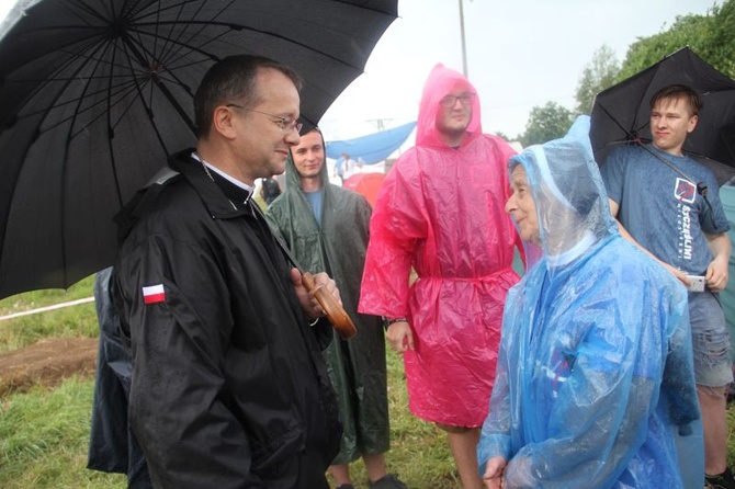 Krzyż na Przystanku Jezus