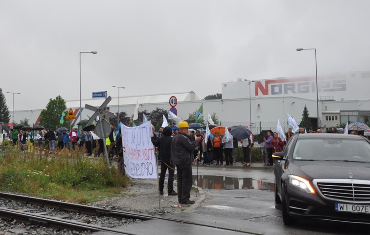 Protest przy Elektrowni Opole