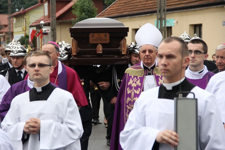 Diecezja tarnowska żegna abp. Z. Zimowskiego