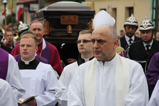 Diecezja tarnowska żegna abp. Z. Zimowskiego