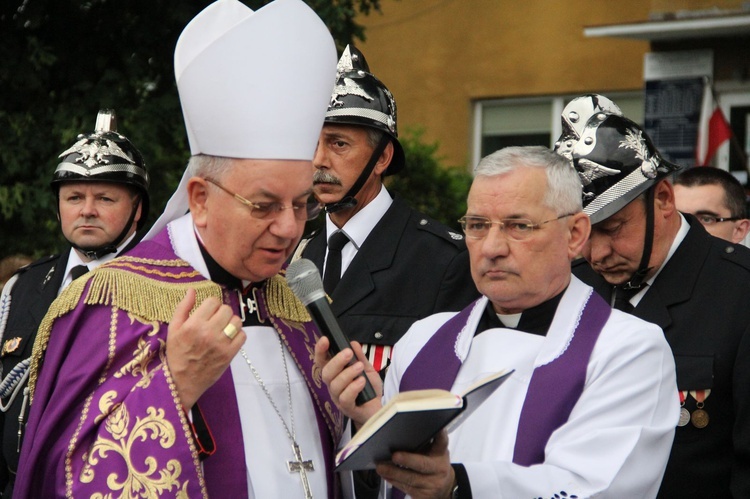 Diecezja tarnowska żegna abp. Z. Zimowskiego