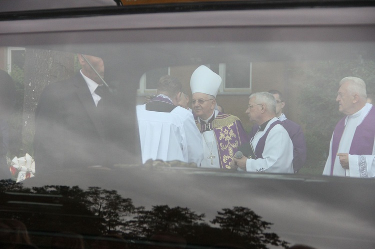 Diecezja tarnowska żegna abp. Z. Zimowskiego