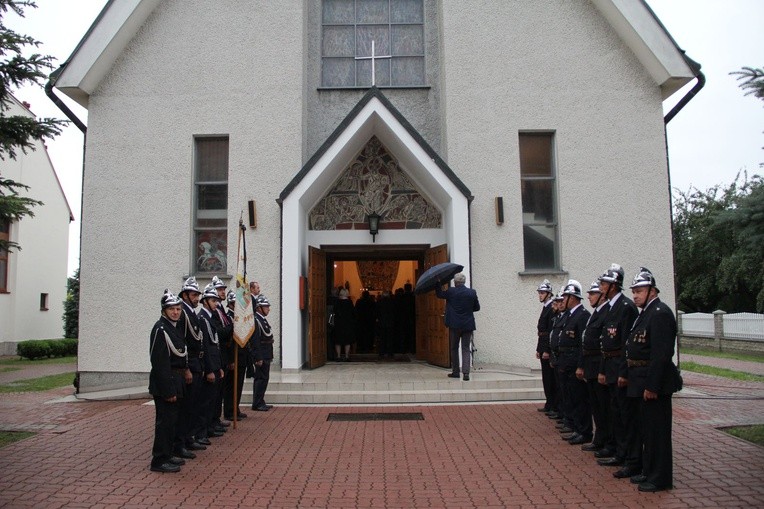 Pożegnanie śp. abp. Zimowskiego w Kupieninie