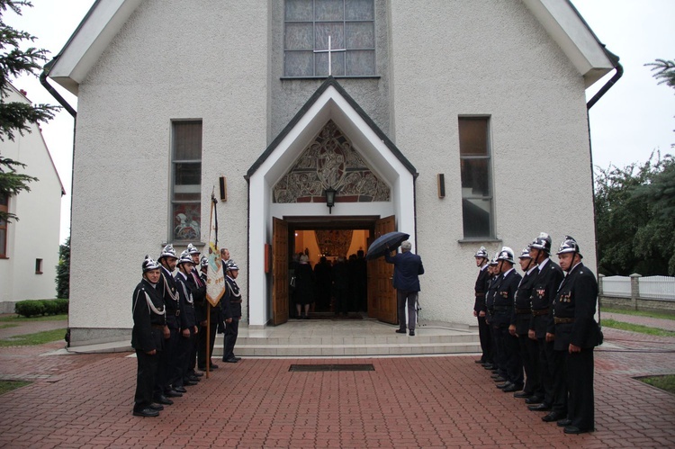 Pożegnanie śp. abp. Zimowskiego w Kupieninie