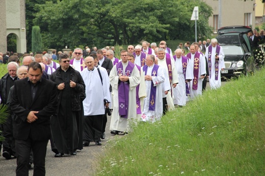 Pogrzeb ks. Adama Łapuszka