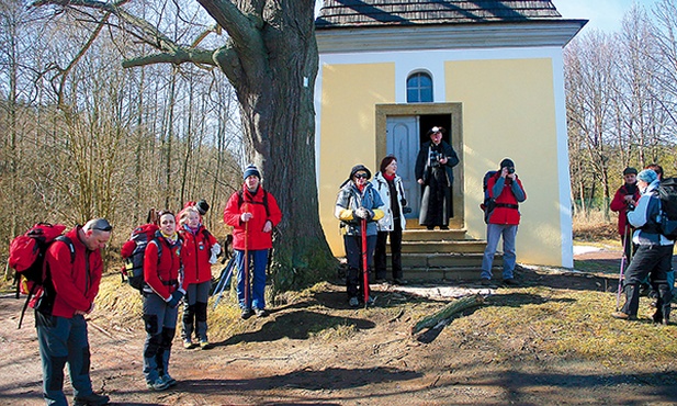 Weekendowe przejścia odcinkami Camino to dla wielu pielgrzymów początek wielkiej przygody i wędrowania do Santiago de Compostela.