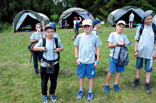 Opiekunowie zadbali o to, by dzieci zapomniały, że można tęsknić za rodzicami. 