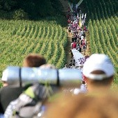 ▲	Pielgrzymi niosą na Jasną Górę również intencje tych,  którzy nie mogą wybrać się w drogę osobiście.