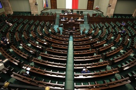 Sejm: Propozycja PiS ws. wynagrodzeń 