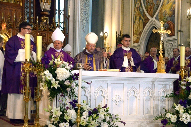 Pogrzeb abp. Zygmunta Zimowskiego w Radomiu