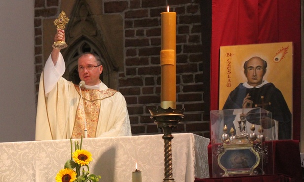 Patron Wrocławia wita gości