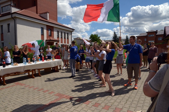 Centra ŚDM w Radomiu witają pielgrzymów