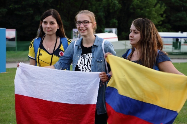 Msza św. dla wolontariuszy ŚDM i koncert "Bądź światłem"