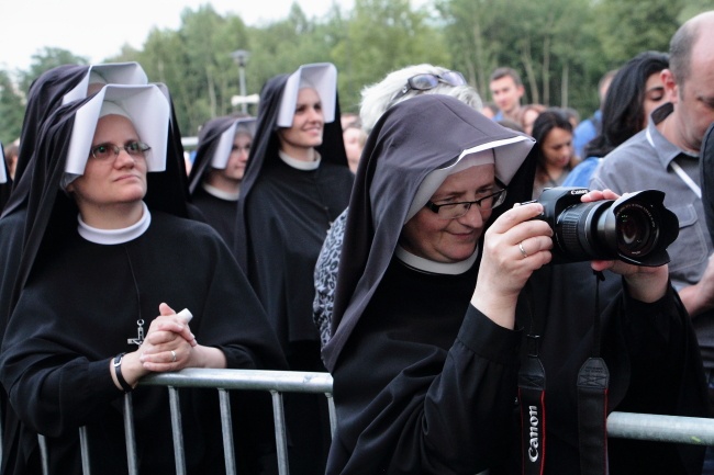 Msza św. dla wolontariuszy ŚDM i koncert "Bądź światłem"